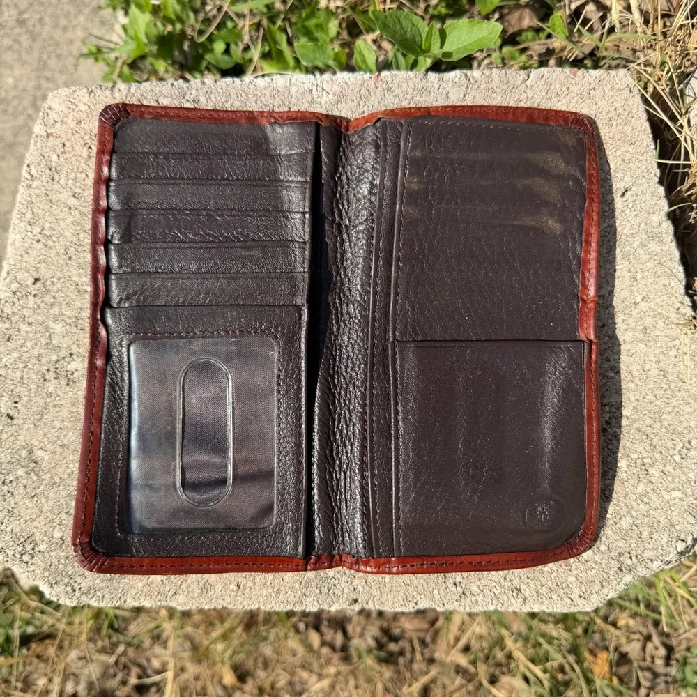 Leather Tooled Silver Creek Western Wallet w/ Longhorn Concho